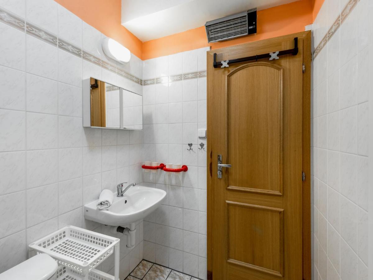 Apartment Lanovka-1 By Interhome Jachymov Bagian luar foto